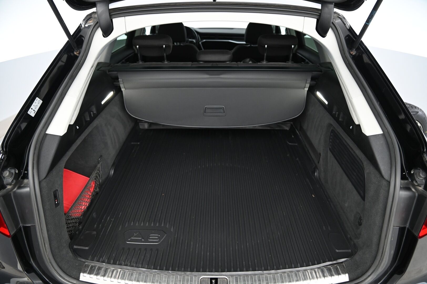 Audi A6 2019 Avant Business 40 TDI MHEV quattro S tronic *Webasto / Vetokoukku / ACC / Navi / Sähkötoiminen takaluukku* - *Siisti / Juuri saapunut / Juuri Huollettu*