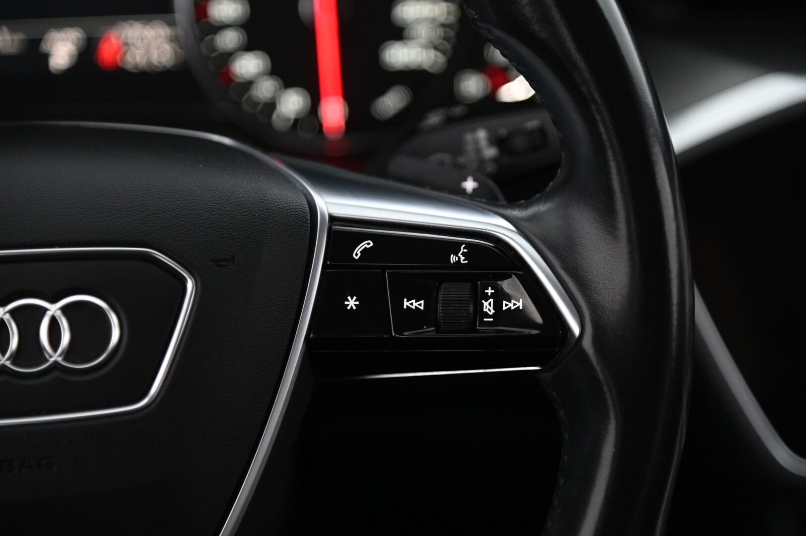 Audi A6 2019 Avant Business 40 TDI MHEV quattro S tronic *Webasto / Vetokoukku / ACC / Navi / Sähkötoiminen takaluukku* - *Siisti / Juuri saapunut / Juuri Huollettu*