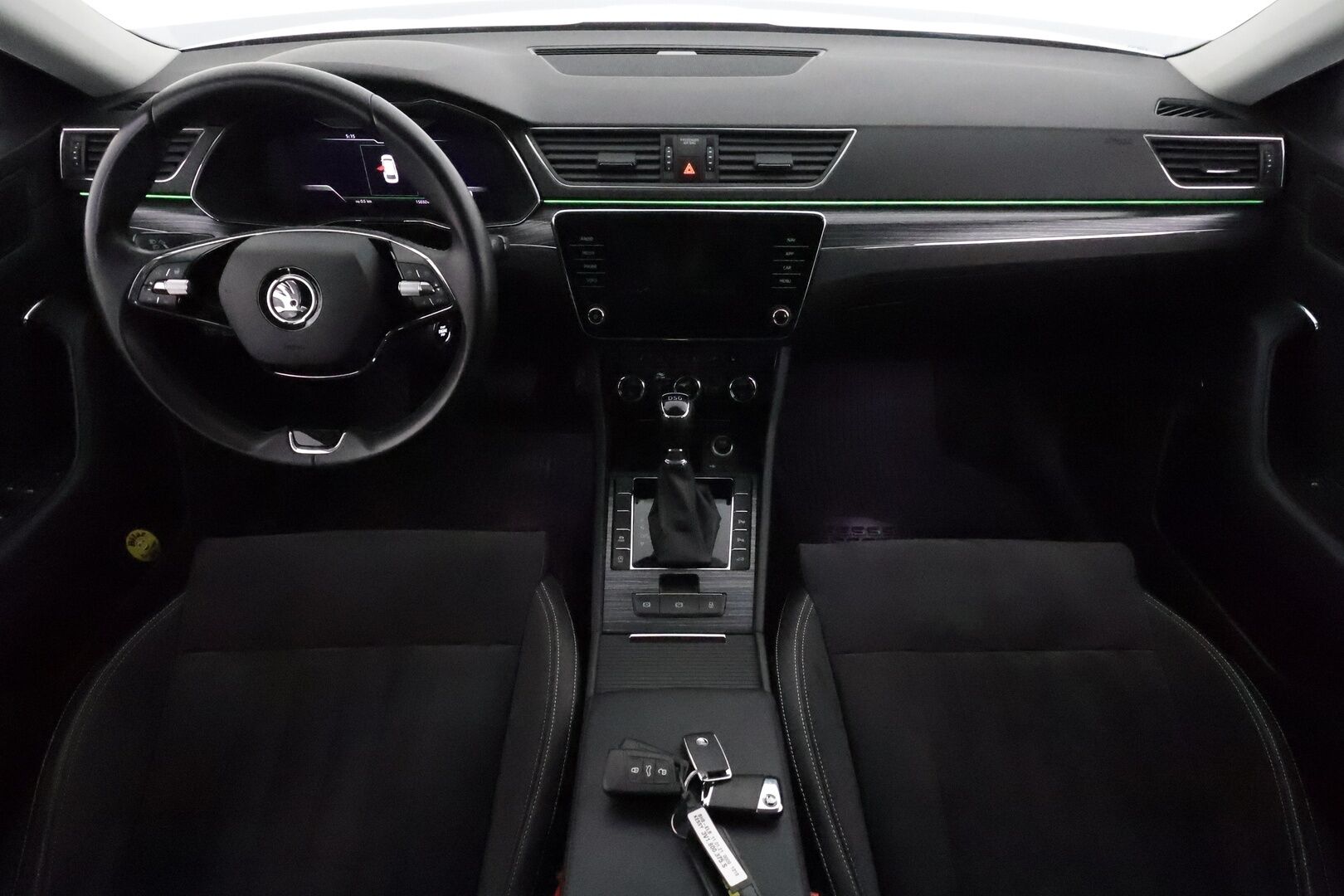 Skoda Superb 2021 Combi 2,0 TDI 150 Style DSG **Canton / Webasto / Koukku / ACC / Matrix-LED / Muistipenkit / P.Kamera / Navi** - 1-om Suomi-auto / Kahdet Renkaat