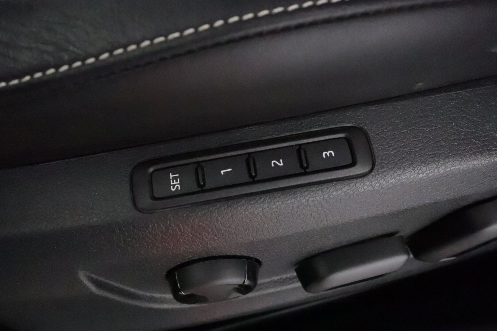 Skoda Superb 2021 Combi 2,0 TDI 150 Style DSG **Canton / Webasto / Koukku / ACC / Matrix-LED / Muistipenkit / P.Kamera / Navi** - 1-om Suomi-auto / Kahdet Renkaat