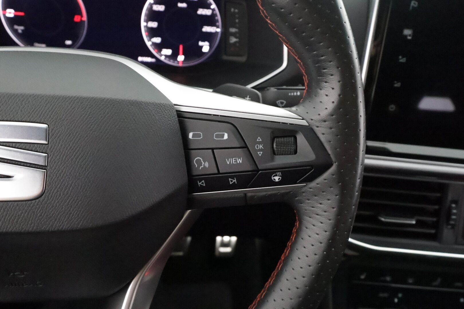 Seat Tarraco 2021 1,4 PHEV 245 e-hybrid FR Launch Edition DSG - | ACC | P.Kamera | LED | Muistipenkki | Ratinlämmitys | Digimittaristo | Keyless | Apple&Android | Suomi-auto | Kahdet Renkaat |