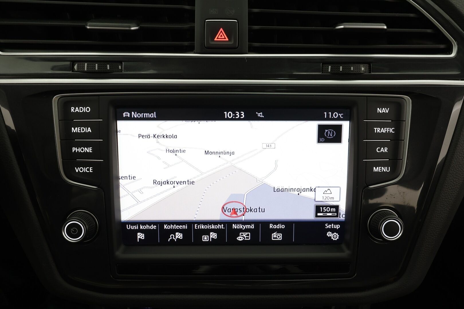 Volkswagen Tiguan 2016 Highline 2,0 TSI 132 kW 4MOTION DSG * Panorama / ACC / P.Kamera / LED / Navi / Sisätilanlämmitin / Kaistavahti * - Koukku / Kahdet renkaat aluvanteilla - HULLUT AVAJAISHULINAT KORKOTARJOUS 3,29 %