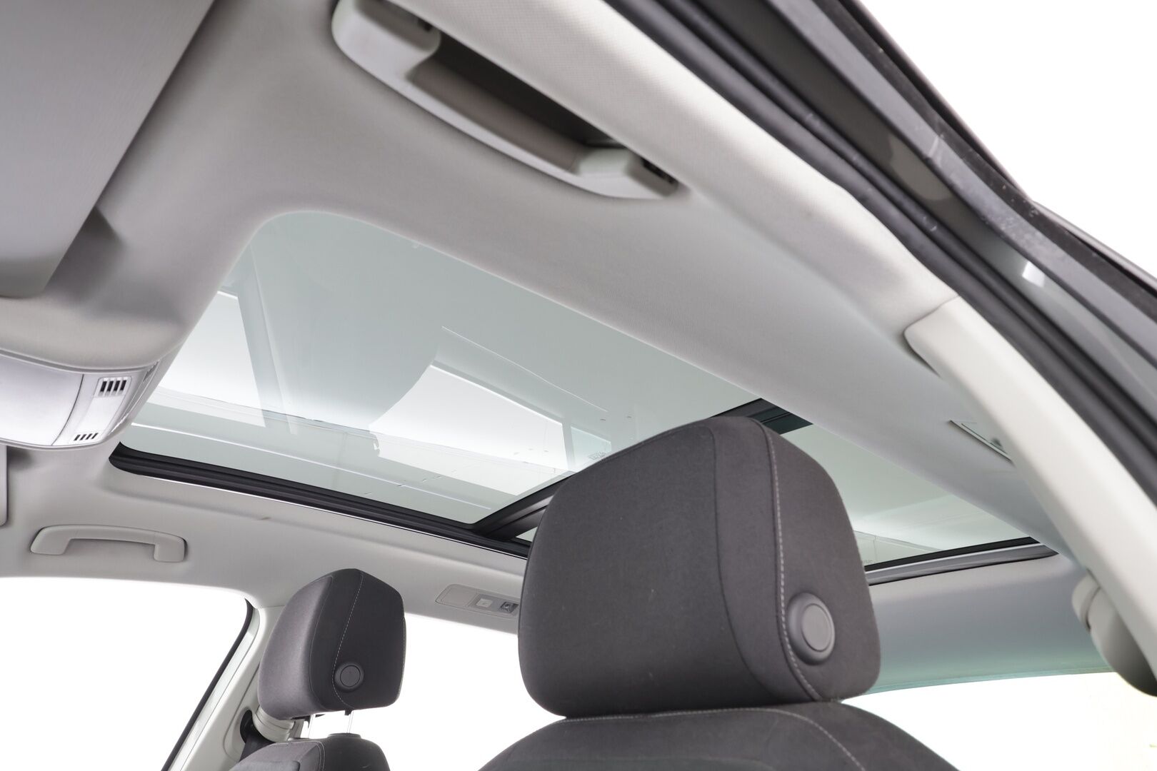 Volkswagen Tiguan 2016 Highline 2,0 TSI 132 kW 4MOTION DSG * Panorama / ACC / P.Kamera / LED / Navi / Sisätilanlämmitin / Kaistavahti * - Koukku / Kahdet renkaat aluvanteilla - HULLUT AVAJAISHULINAT KORKOTARJOUS 3,29 %