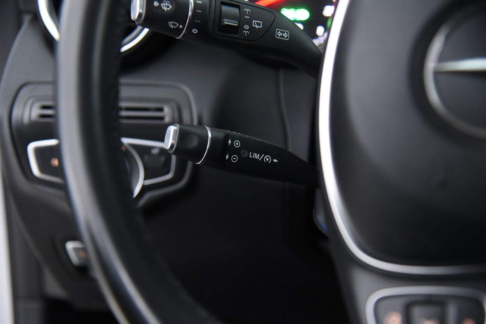 Mercedes-Benz GLC 2017 350 e 4Matic A Premium Business / YritysOutlet - Myydään vain yrityksille / - YritysOutlet - Myydään vain yrityksille