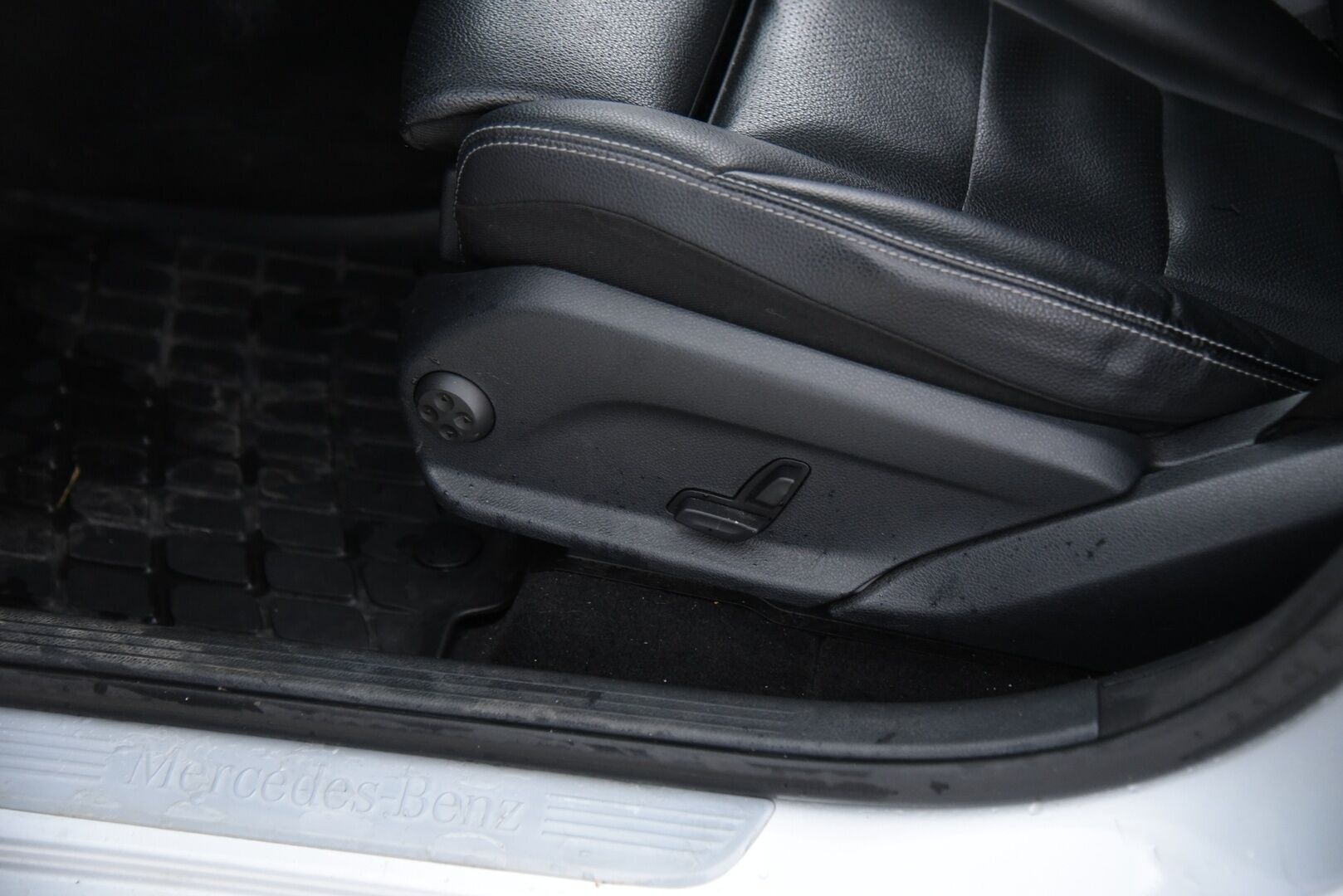 Mercedes-Benz GLC 2017 350 e 4Matic A Premium Business / YritysOutlet - Myydään vain yrityksille / - YritysOutlet - Myydään vain yrityksille