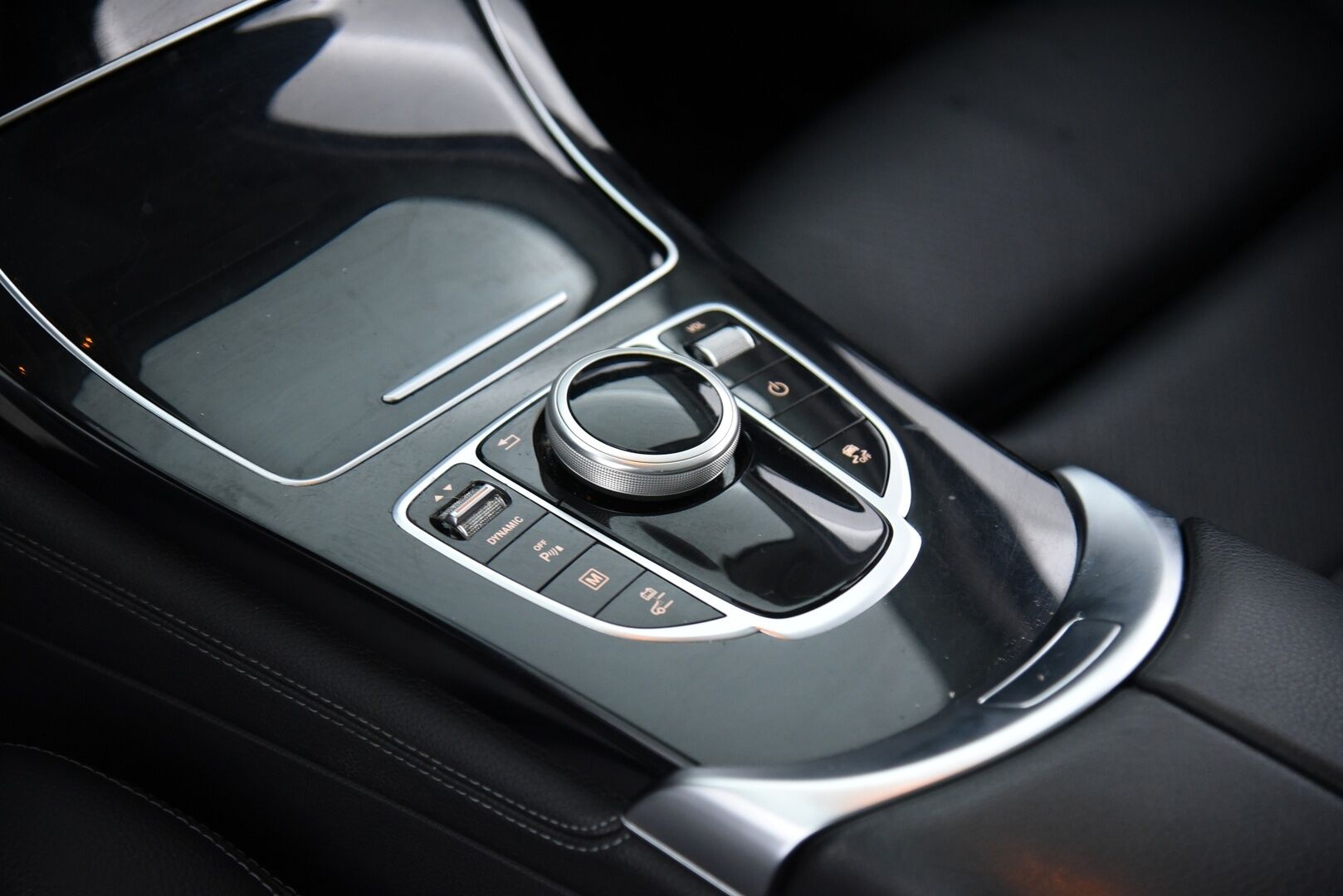 Mercedes-Benz GLC 2017 350 e 4Matic A Premium Business / YritysOutlet - Myydään vain yrityksille / - YritysOutlet - Myydään vain yrityksille