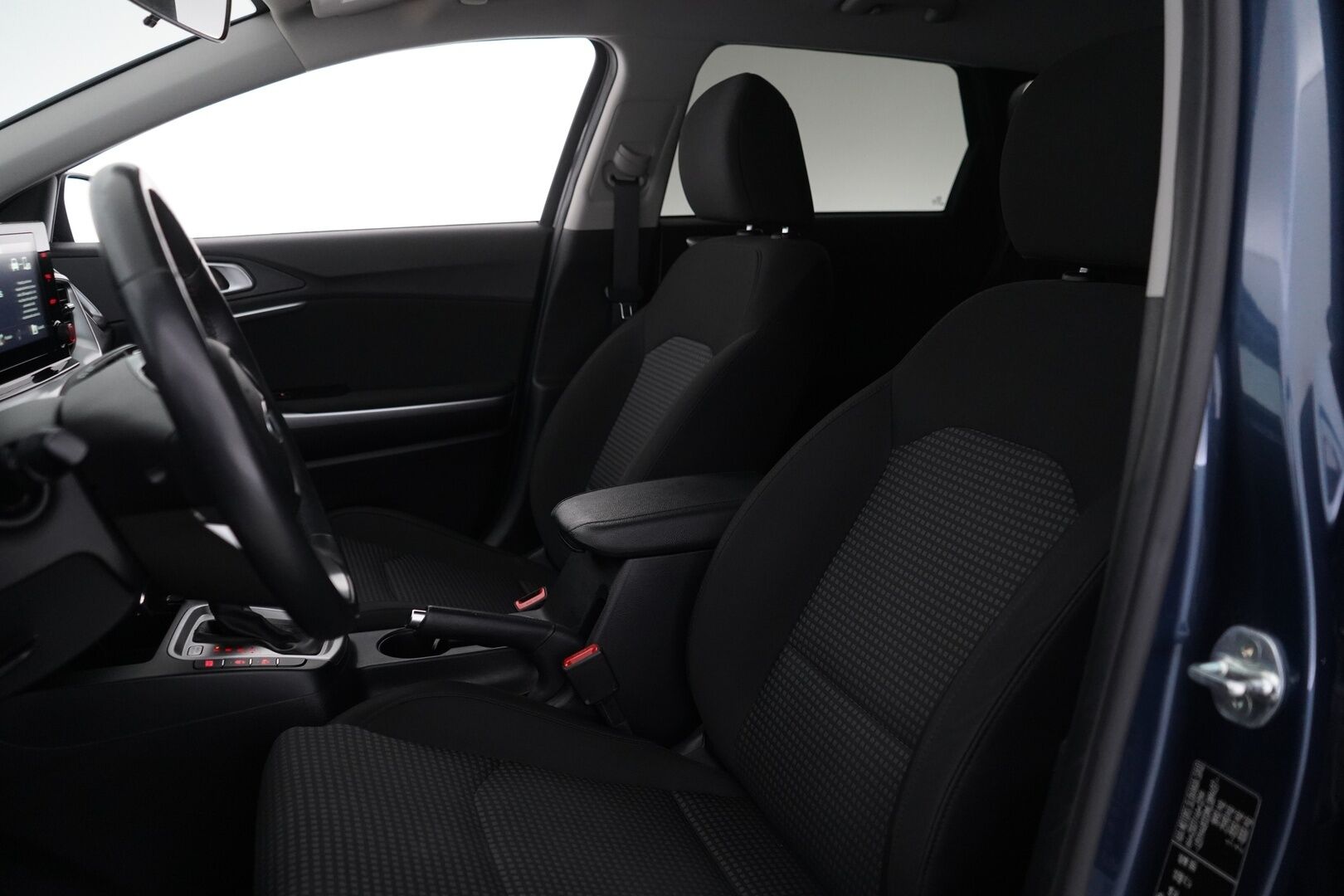 Kia Ceed 2021 1,0 T-GDI Mild-Hybrid 120hv LX SW DCT * Vakkari / Lohko / Kamera / Koukku / Ratinlämmitin * - Suomi-auto / Kahdet renkaat / Merkkiliikkeen huoltohistoria - HULLU BLACKWEEK KORKOTARJOUS 2,49%