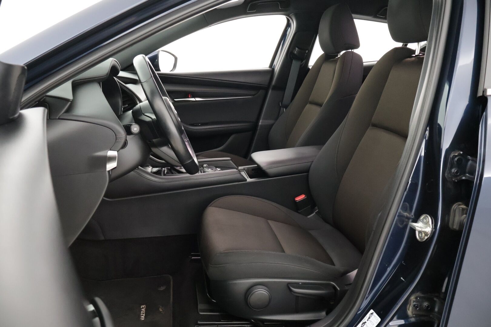 Mazda 3 2021 Hatchback 2,0 (150hv) M Hybrid Skyactiv-G Vision Plus Business AT ** Lohko / ACC / HUD / BLIS - ** 1-om Suomi-auto / Merkkikirja **