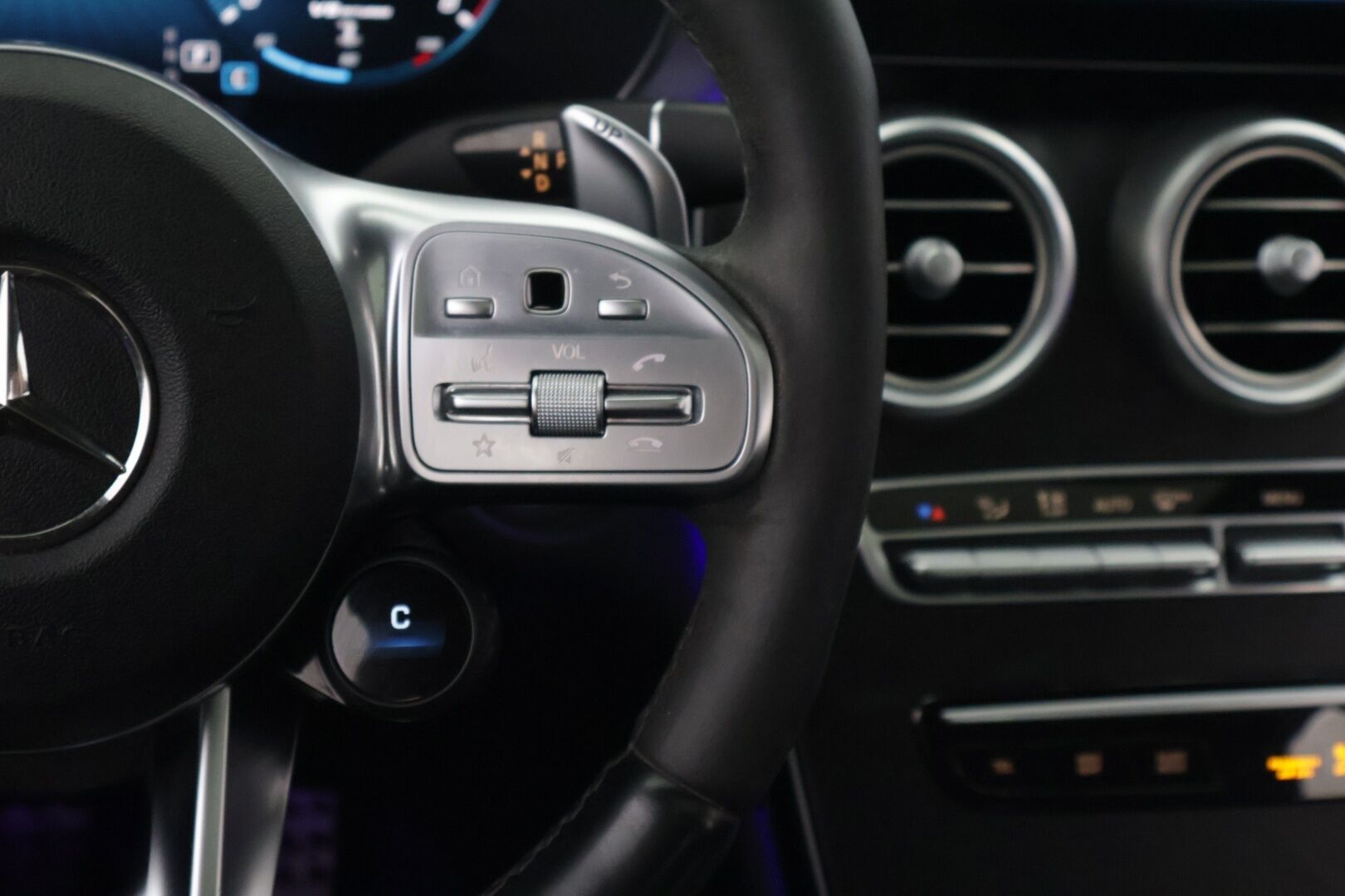 Mercedes-Benz GLC 63 AMG 2020 AMG GLC 63 S 4MATIC+ Coupe Facelift A *Burmester / 360° / Ilmastoidut Nahat / Muistit / Lasikattoluukku / Koukku* - * Juuri huollettu ja kuntotarkastettu merkkiliikkeessä * - HULLU BLACKWEEK KORKOTARJOUS 2,49%