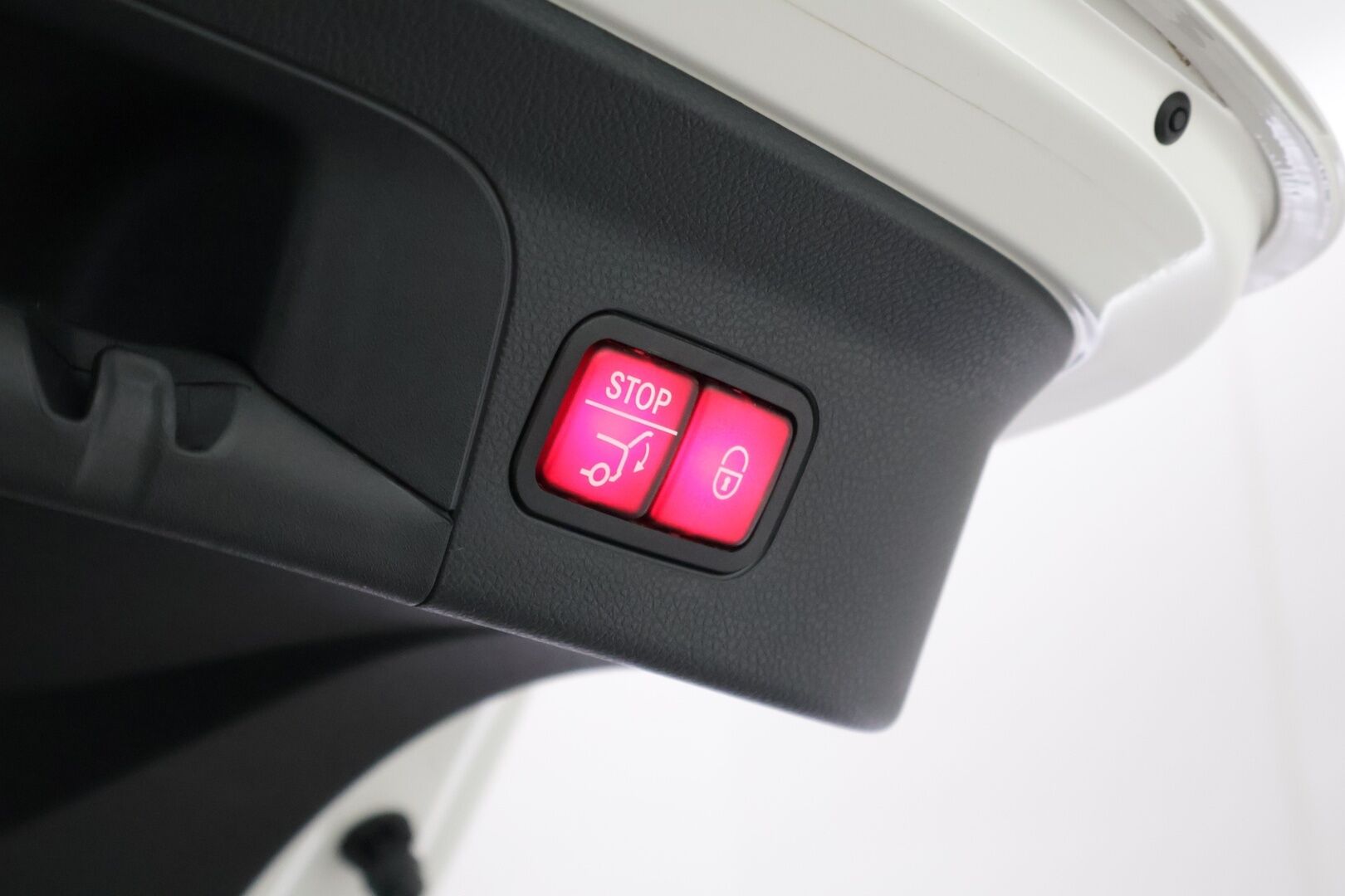 Mercedes-Benz GLC 63 AMG 2020 AMG GLC 63 S 4MATIC+ Coupe Facelift A *Burmester / 360° / Ilmastoidut Nahat / Muistit / Lasikattoluukku / Koukku* - * Juuri huollettu ja kuntotarkastettu merkkiliikkeessä * - HULLU BLACKWEEK KORKOTARJOUS 2,49%