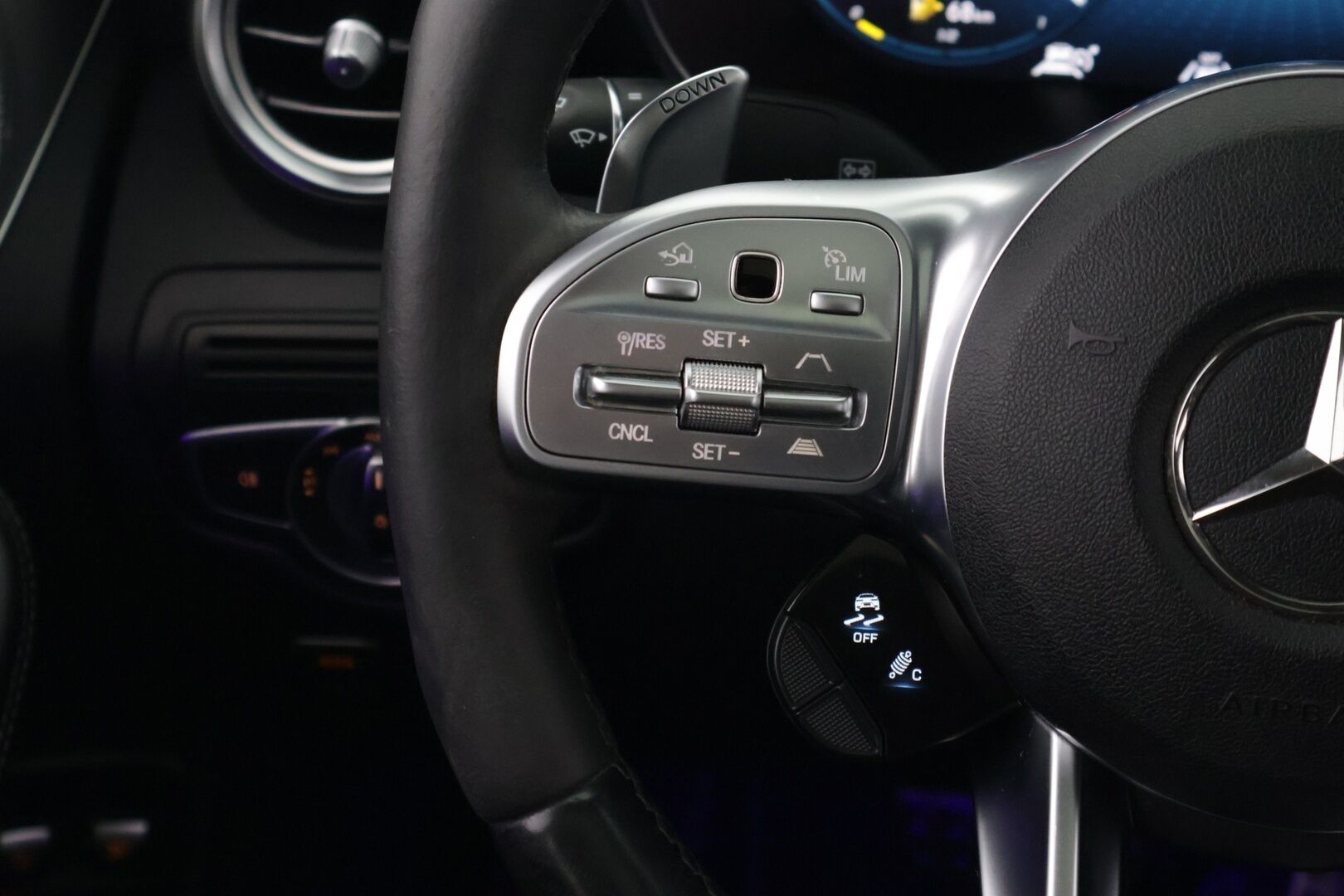 Mercedes-Benz GLC 63 AMG 2020 AMG GLC 63 S 4MATIC+ Coupe Facelift A *Burmester / 360° / Ilmastoidut Nahat / Muistit / Lasikattoluukku / Koukku* - * Juuri huollettu ja kuntotarkastettu merkkiliikkeessä * - HULLU BLACKWEEK KORKOTARJOUS 2,49%