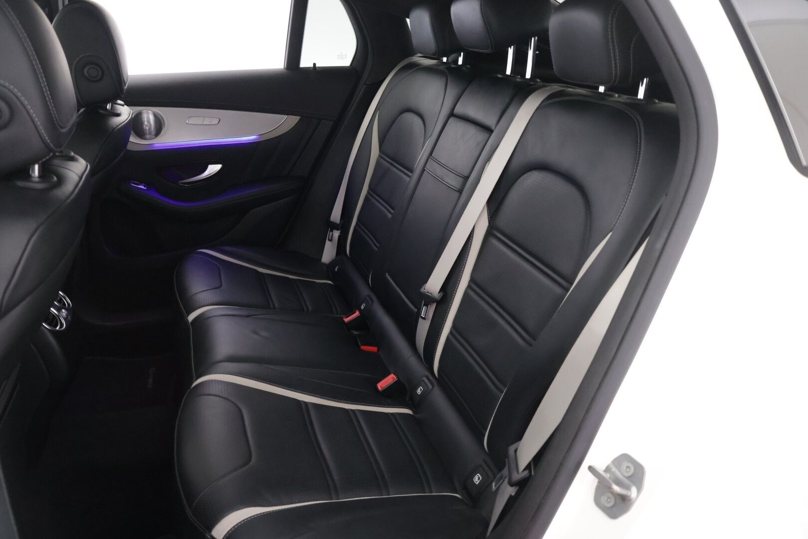 Mercedes-Benz GLC 63 AMG 2020 AMG GLC 63 S 4MATIC+ Coupe Facelift A *Burmester / 360° / Ilmastoidut Nahat / Muistit / Lasikattoluukku / Koukku* - * Juuri huollettu ja kuntotarkastettu merkkiliikkeessä * - HULLU BLACKWEEK KORKOTARJOUS 2,49%