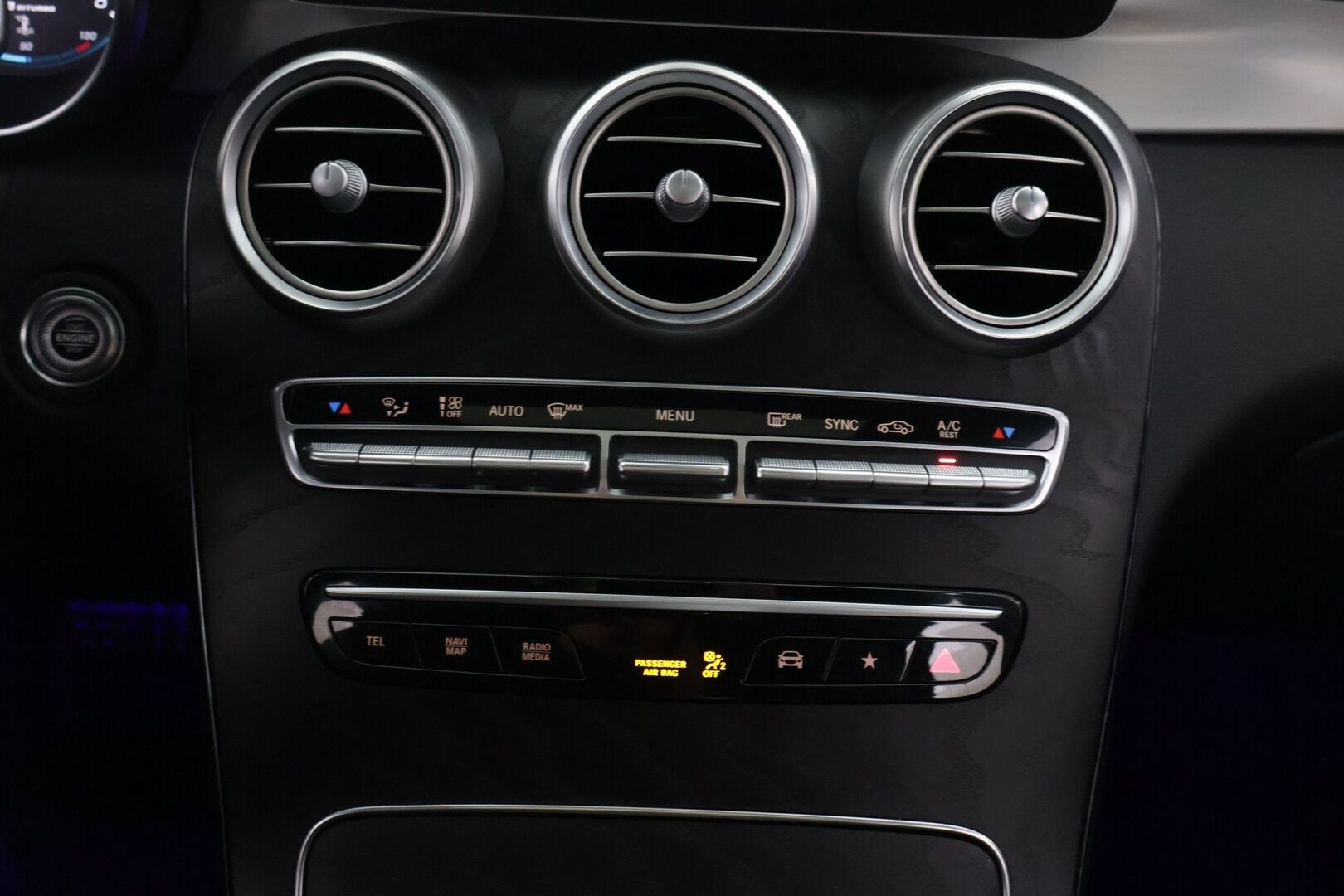 Mercedes-Benz GLC 63 AMG 2020 AMG GLC 63 S 4MATIC+ Coupe Facelift A *Burmester / 360° / Ilmastoidut Nahat / Muistit / Lasikattoluukku / Koukku* - * Juuri huollettu ja kuntotarkastettu merkkiliikkeessä * - HULLU BLACKWEEK KORKOTARJOUS 2,49%