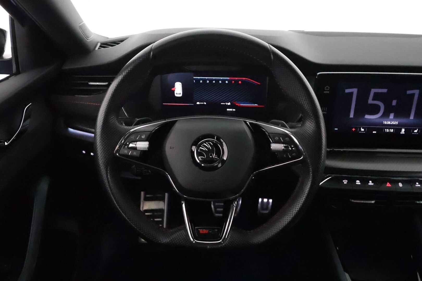 Skoda Octavia 2021 Combi 1,4 TSI PHEV RS iV DSG Autom. **Adapt.vakkari / Webasto / Matrix LED / Sporttipenkit** - Suomi-auto / Kahdet renkaat aluvanteilla / Digimittaristo / Tuulilasin lämmitin / Ratinlämmitin