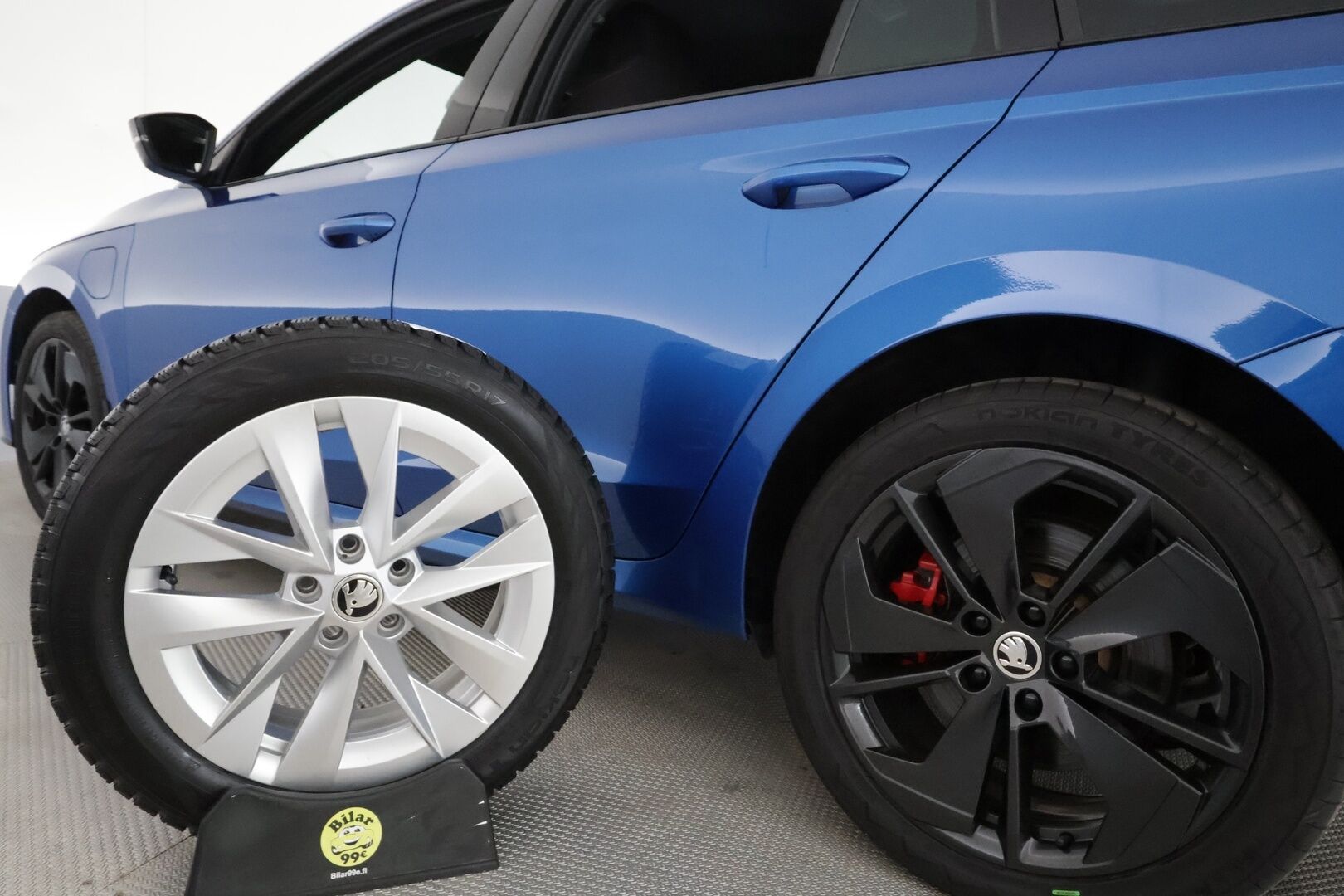 Skoda Octavia 2021 Combi 1,4 TSI PHEV RS iV DSG Autom. **Adapt.vakkari / Webasto / Matrix LED / Sporttipenkit** - Suomi-auto / Kahdet renkaat aluvanteilla / Digimittaristo / Tuulilasin lämmitin / Ratinlämmitin