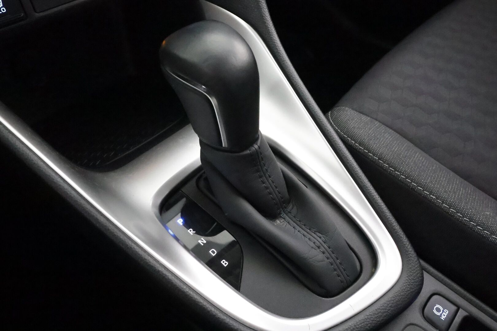 Toyota Yaris 2021 1,5 Hybrid Active * ACC / P.kamera / Lohko+Sisä / Navi / Keyless / Apple&Android * - 1.Om Suomi-auto / Kahdet renkaat aluvanteilla / Merkkihuollettu