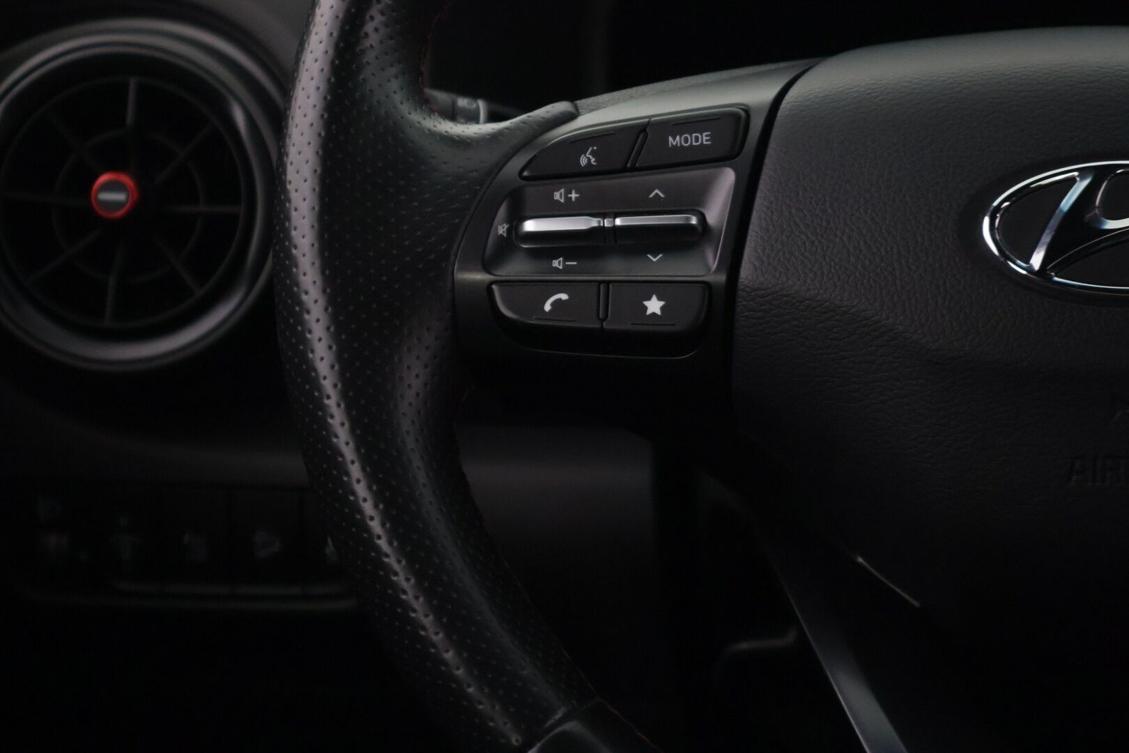 Hyundai KONA 2021 1,6 T-GDI 198 hv 4WD 7-DCT-aut. N Line MY21 - | ACC | Smart Cruise | HUD | Kamera & Tutkat | Sähkösäätöiset ja ilmastoidut penkit | Lohko | Keyless | 