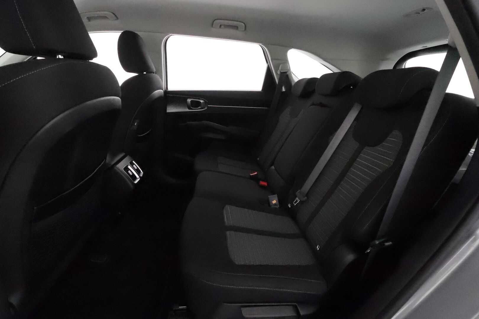 Kia Sorento 2021 1,6 T-GDI hybrid AWD Business aut. *ACC / P.kamera / LED / Navi / Lohkolämmitin / Koukku / Sähköpenkki*