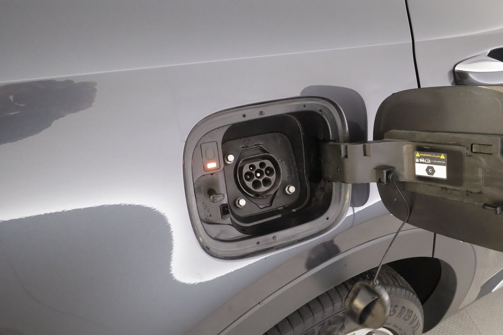 Kia Sorento 2021 1,6 T-GDI Plug-in Hybrid AWD Business AT 5P - ACC | Nahkaverhoilu | Sähköpenkki | HDA | BSM | Digimittaristo | Kamera ja tutkat | Keyless | LED | Apple & Android | 2x renkaat aluin | SoH 94,7%