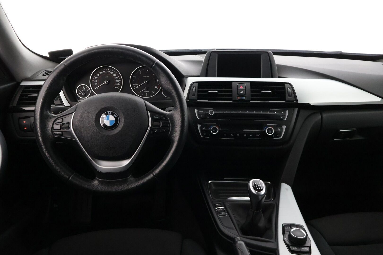 BMW 318 Gran Turismo 2015 F34 318d - *Sport-penkit / Koukku / Lohkolämmitin / Hifit / Tutkat*