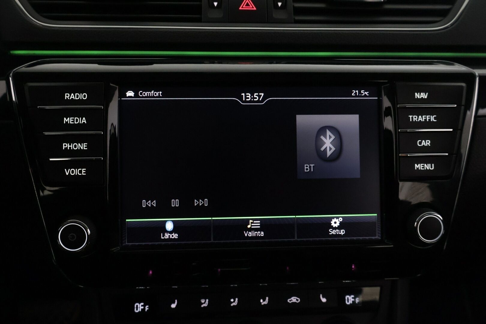 Skoda Superb 2016 Combi 2,0 TSI 280 4x4 L&K DSG Autom. *Canton / Lohko / Sporttipenkit / Kuskin penkki muistilla / Koukku*