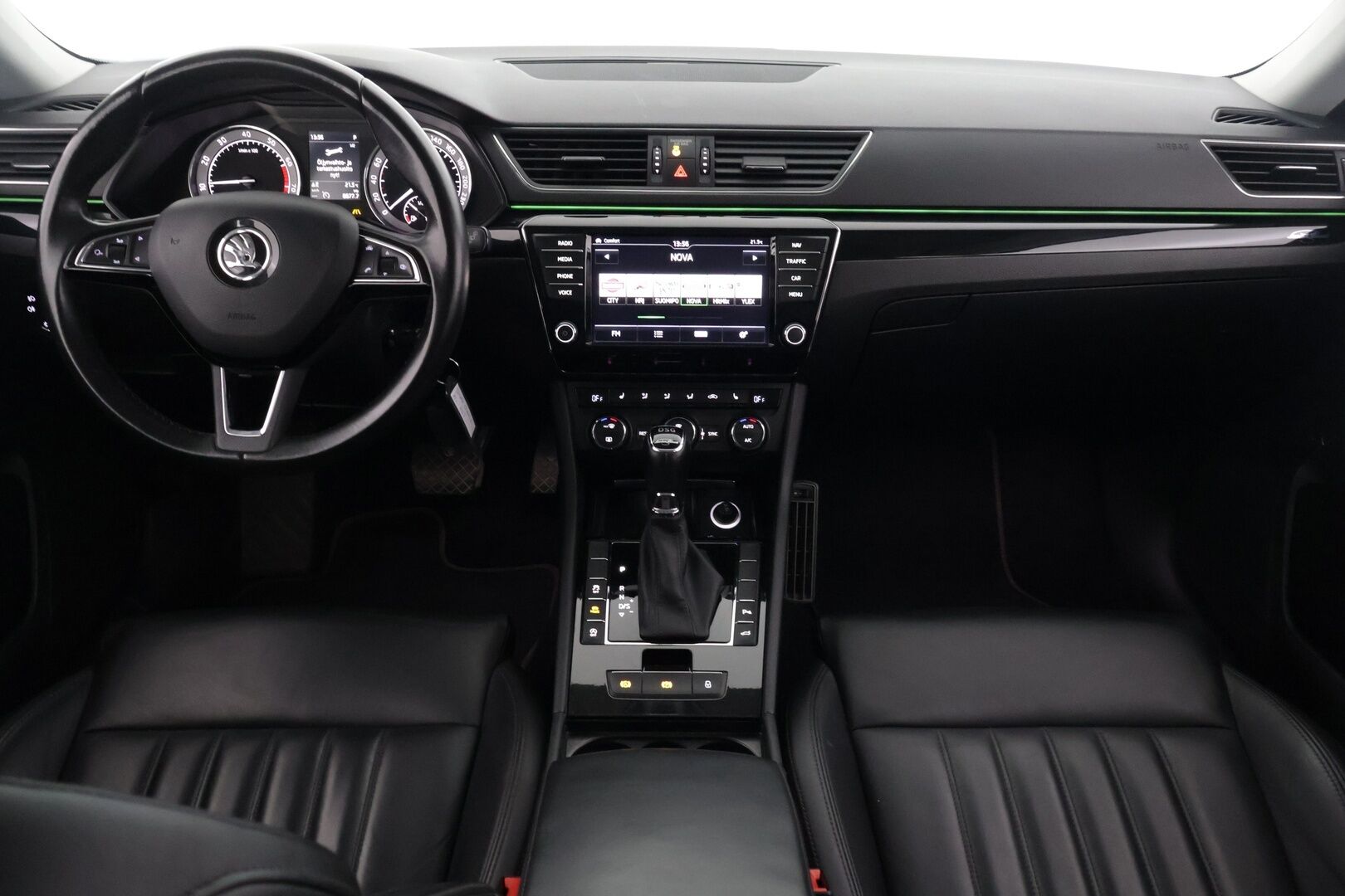 Skoda Superb 2016 Combi 2,0 TSI 280 4x4 L&K DSG Autom. *Canton / Lohko / Sporttipenkit / Kuskin penkki muistilla / Koukku*