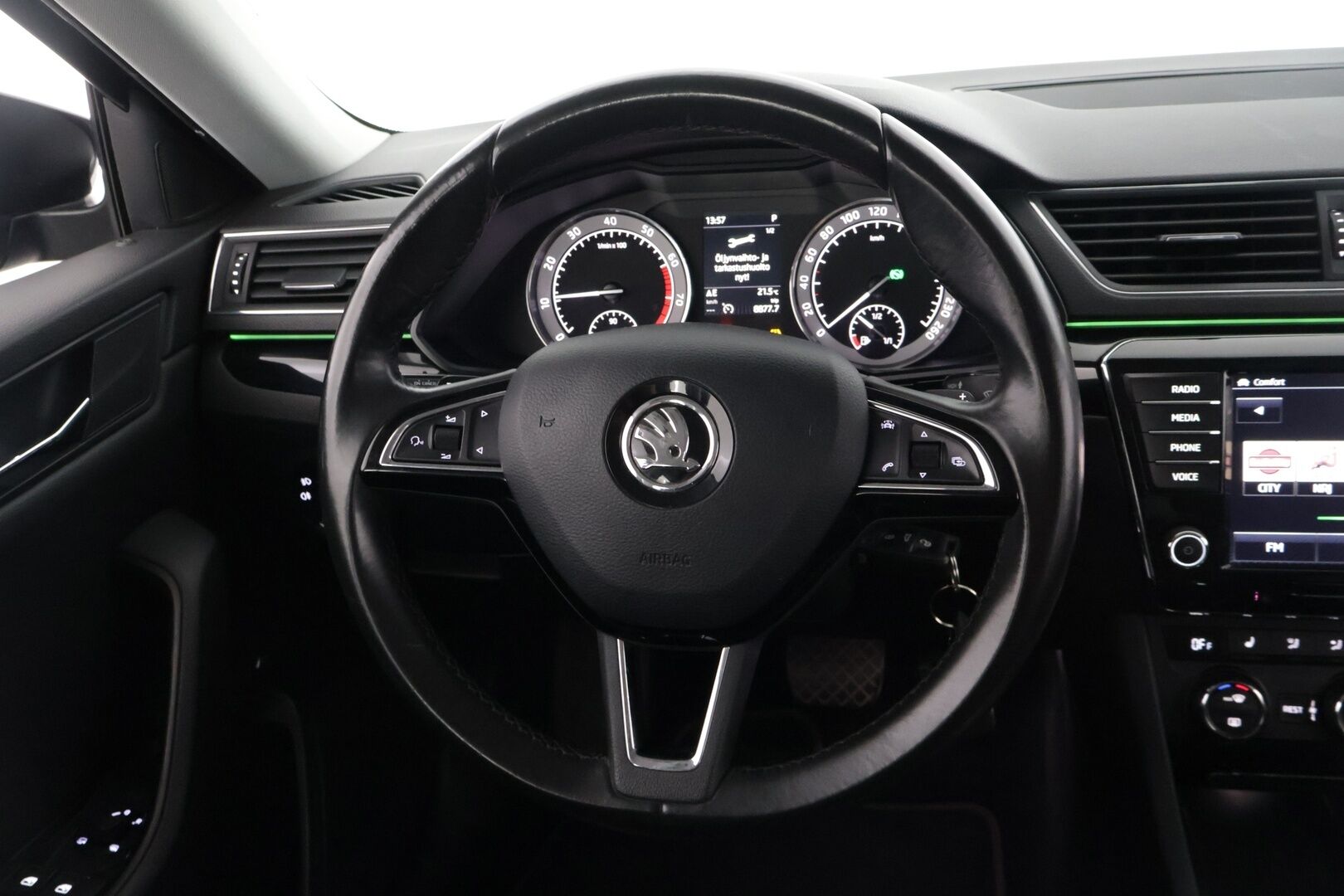 Skoda Superb 2016 Combi 2,0 TSI 280 4x4 L&K DSG Autom. *Canton / Lohko / Sporttipenkit / Kuskin penkki muistilla / Koukku*