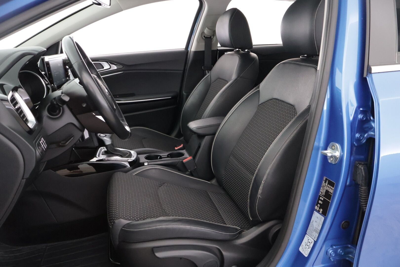 Kia Ceed 2021 1,5 T-GDI Mild-Hybrid 160hv EX 5D DCT *P.Kamera / Vakkari / CarPlay & Android Auto / Lohko+sisälämm.* - *Suomi-Auto, 2x renkaat ja vanteet, Siistikuntoinen!*