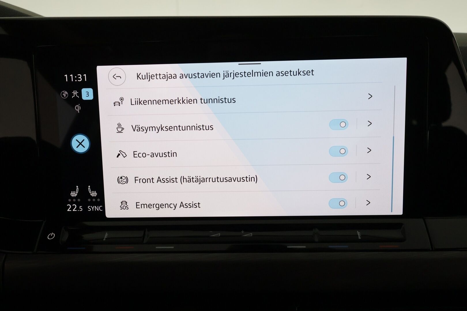Volkswagen Golf 2021 Variant Style 1,5 eTSI 110 kW (MHEV) DSG **Adapt. vakkari / Webasto / Hierova Muistipenkki / P.kamera / Keyless / Apple&Android** - 1-om. Suomi-auto / Merkkihuollettu / Kahdet renkaat