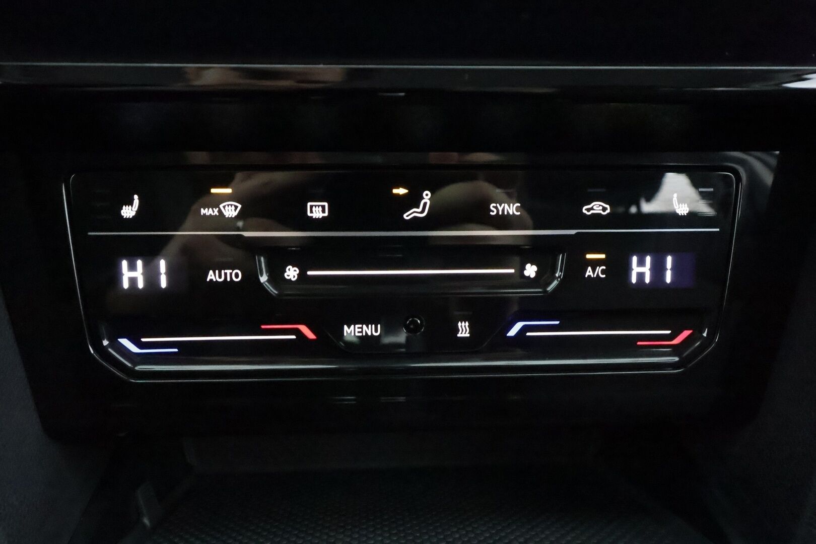 Volkswagen Passat 2021 Variant Style 2,0 TDI EVO SCR 110 kW DSG * Webasto / Koukku / ACC / LED / P.Tutkat / Navi / Kaistavahti * - 1-om Suomi-auto / Kahdet renkaat - HULLU BLACKWEEK KORKOTARJOUS 2,49%