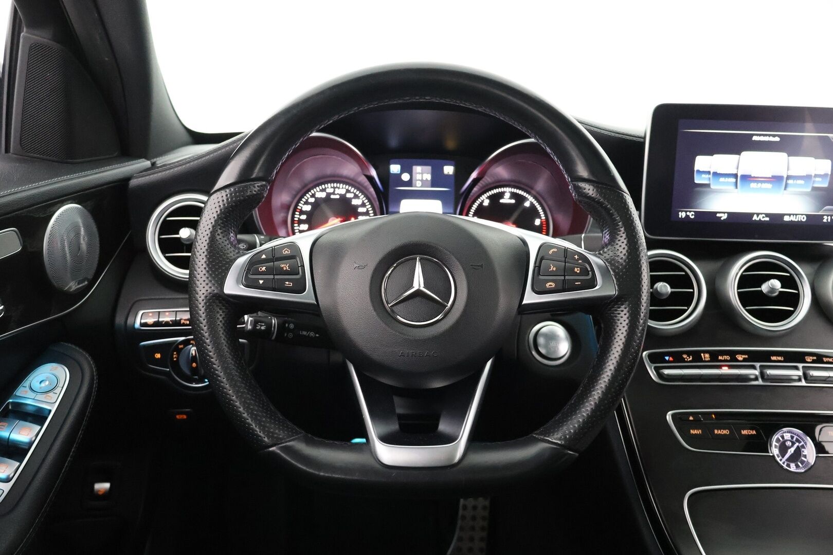 Mercedes-Benz C 2016 220 d T 4Matic A Business AMG - Distronic + | HUD | Burmester | 360-kamera | Muistipenkit | Night-paketti | Panorama | AMG sisä -ja ulkopaketti!