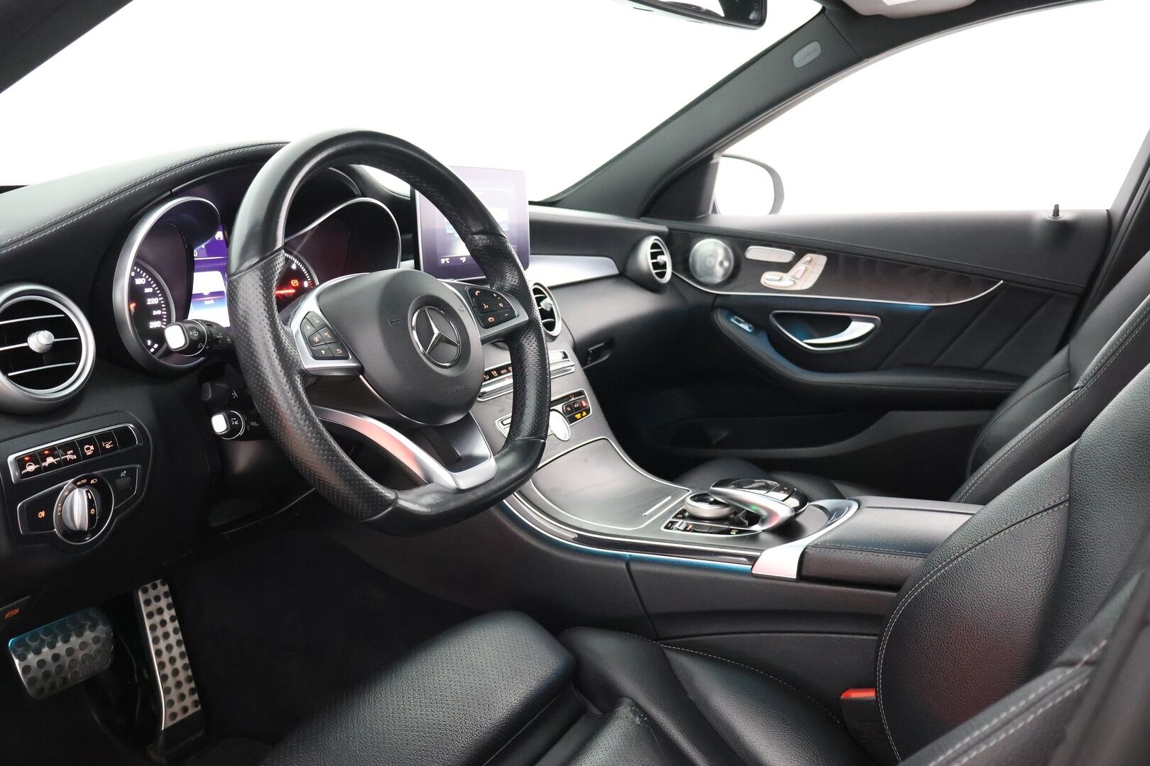 Mercedes-Benz C 2016 220 d T 4Matic A Business AMG - Distronic + | HUD | Burmester | 360-kamera | Muistipenkit | Night-paketti | Panorama | AMG sisä -ja ulkopaketti!