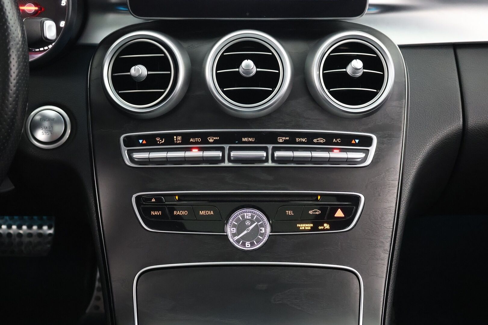 Mercedes-Benz C 2016 220 d T 4Matic A Business AMG - Distronic + | HUD | Burmester | 360-kamera | Muistipenkit | Night-paketti | Panorama | AMG sisä -ja ulkopaketti!