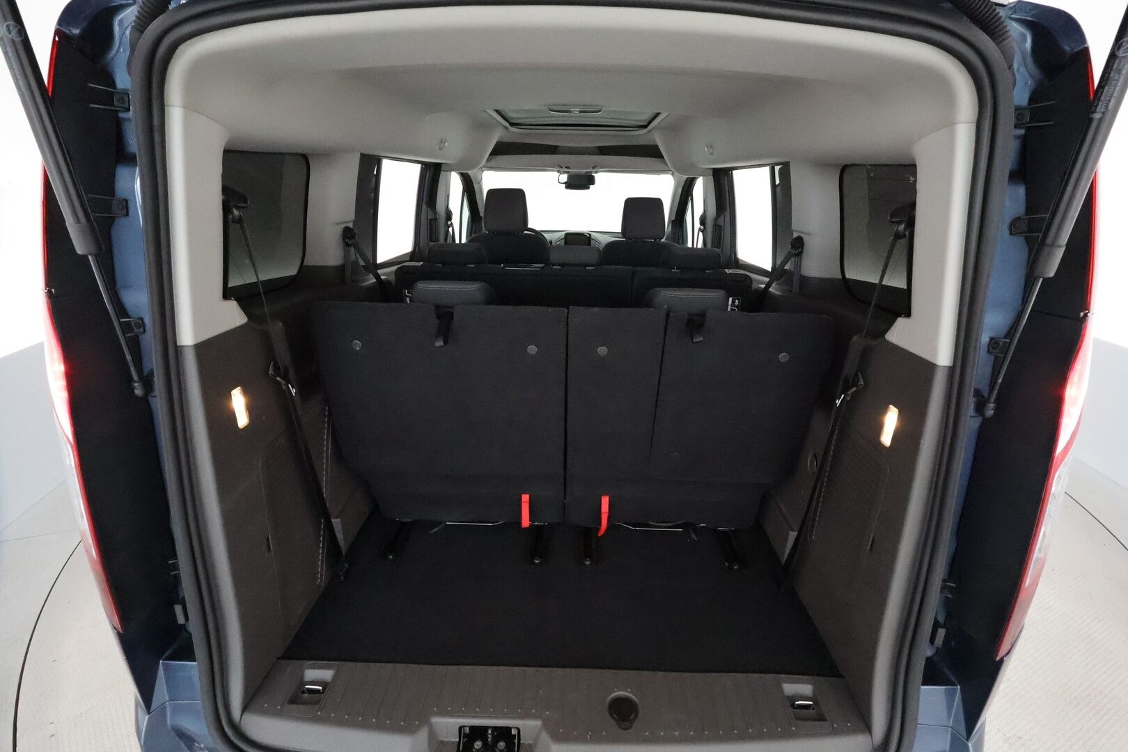 Ford Grand Tourneo Connect 2021 1,5 TDCi 120 hv M6 Titanium 7-Paik **Webasto / Xenon / P.kamera / Kaistavahti / Vakkari / Katveavustin / Keyless** - 1-om Suomi-auto / Kahdet Renkaat