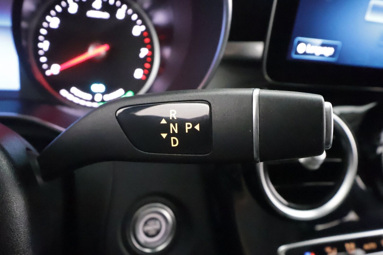 Mercedes-Benz GLC 2021 300 e 4MATIC A Business EQ Power - | Distronic | LED-High Performance | P.Kamera | Sporttipenkit | Kaistavahti | Navi | Katveavustin | 1-om Suomi-auto | 2x Latauskaapelit | Kahdet renkaat | 