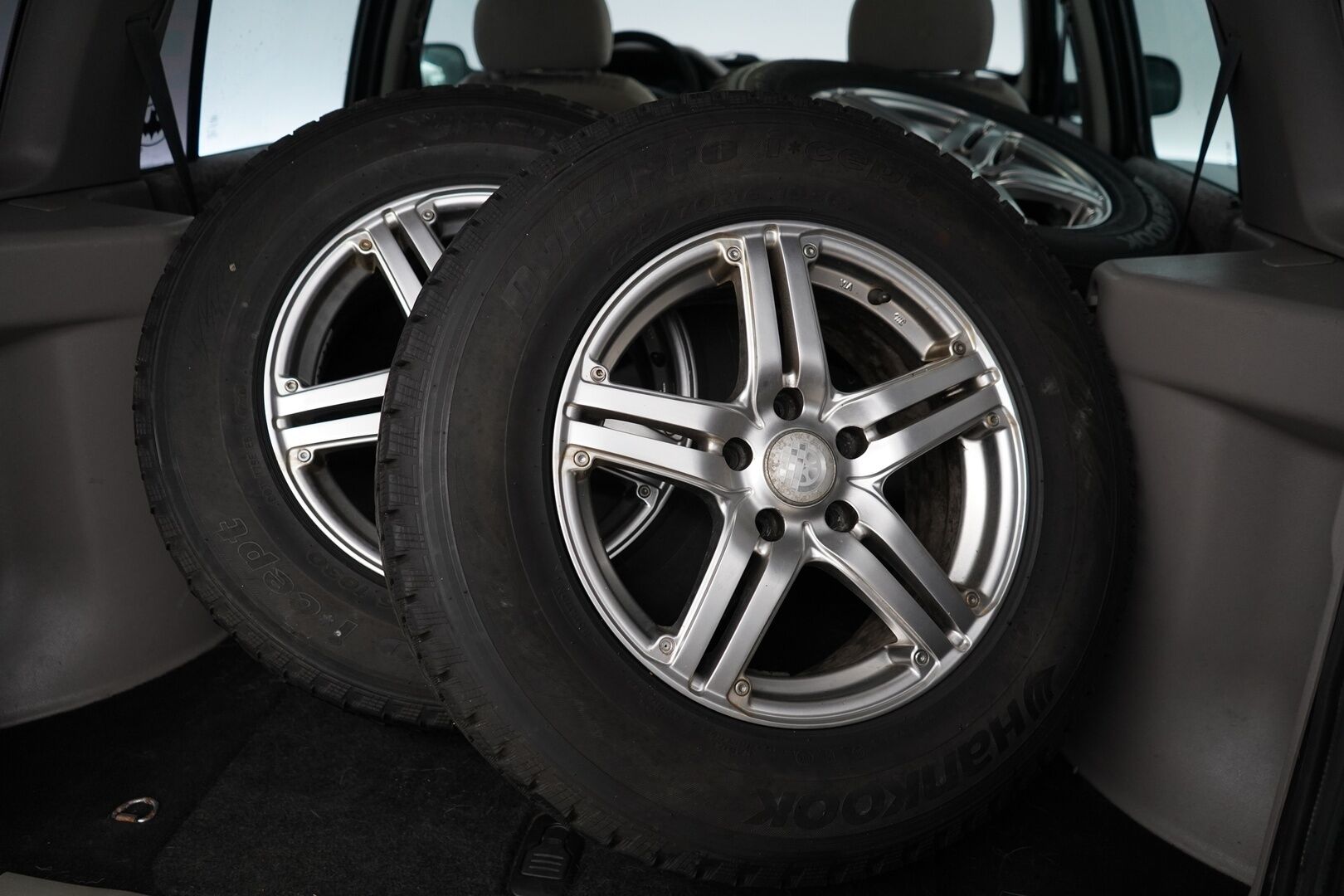 Land Rover Freelander 1998 YritysOutlet - Myydään vain yrityksille - Kahdet renkaat / Särmä huoltohistoria / Neliveto