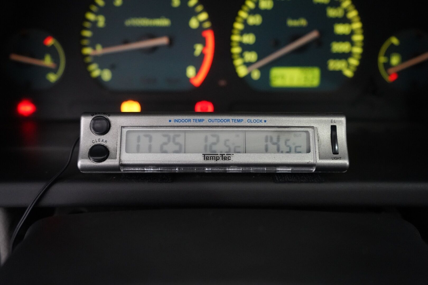 Land Rover Freelander 1998 YritysOutlet - Myydään vain yrityksille - Kahdet renkaat / Särmä huoltohistoria / Neliveto