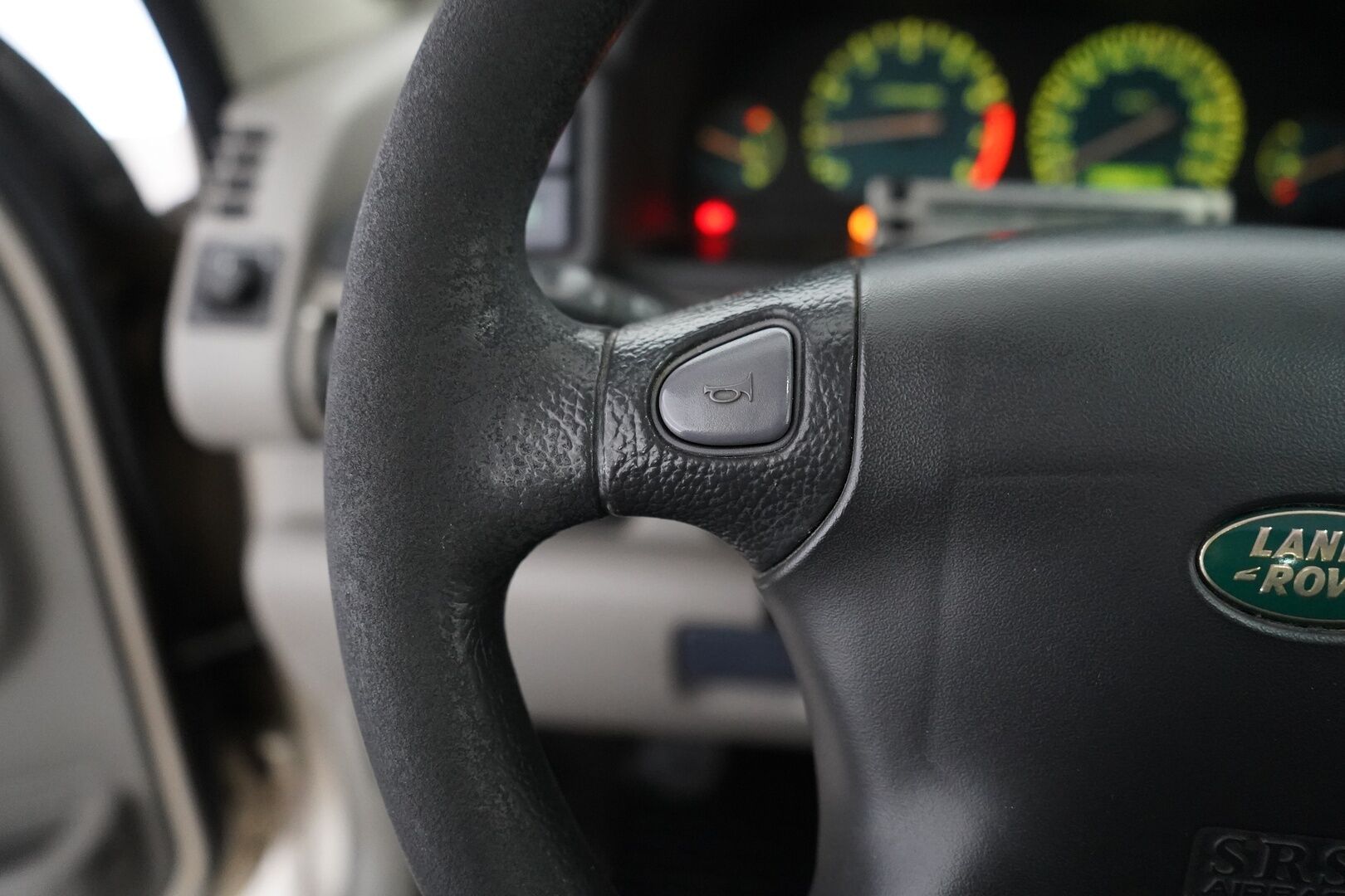 Land Rover Freelander 1998 YritysOutlet - Myydään vain yrityksille - Kahdet renkaat / Särmä huoltohistoria / Neliveto