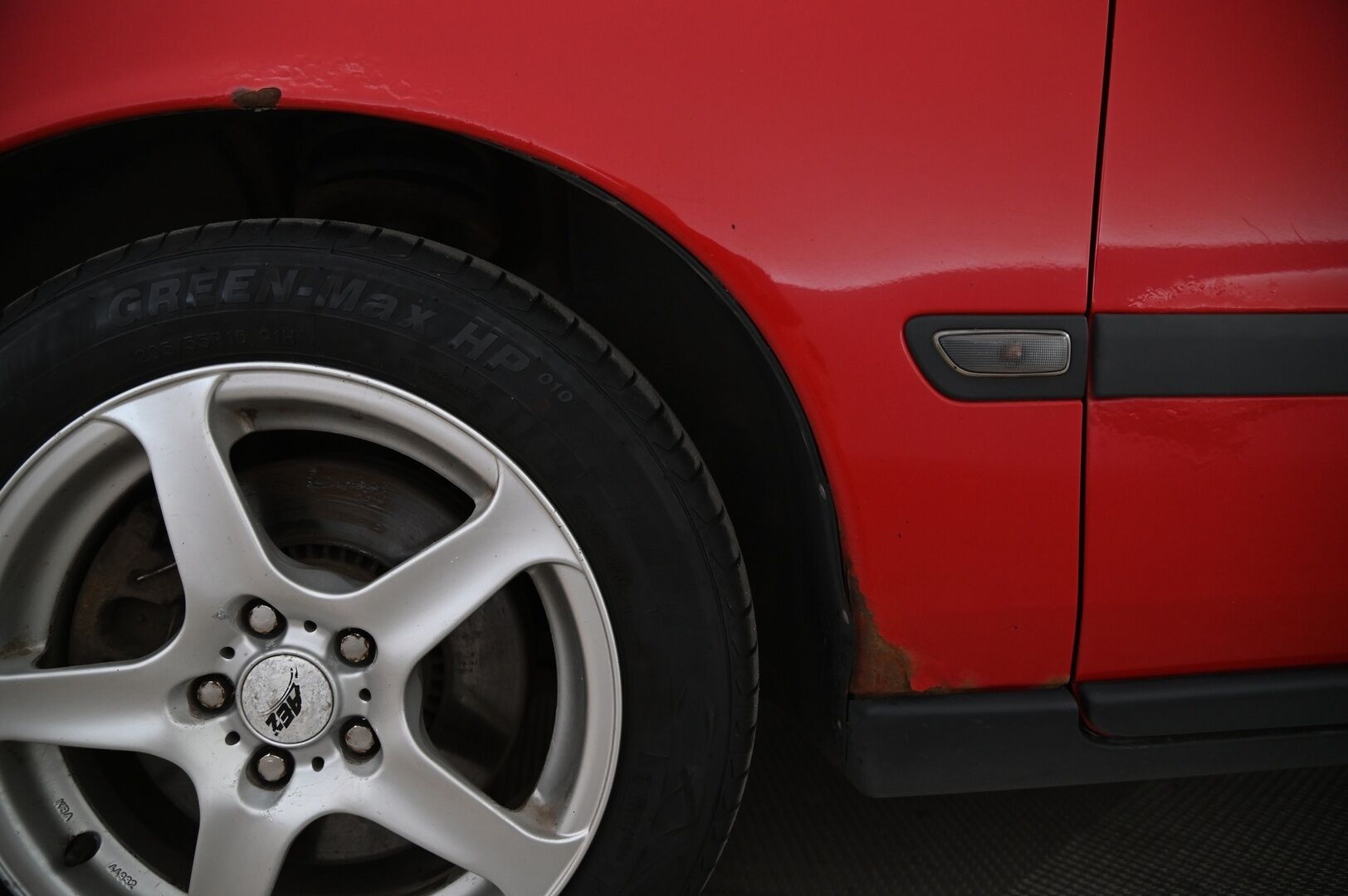 Volvo V70 2003 *Myydään Huutokaupat.com*
