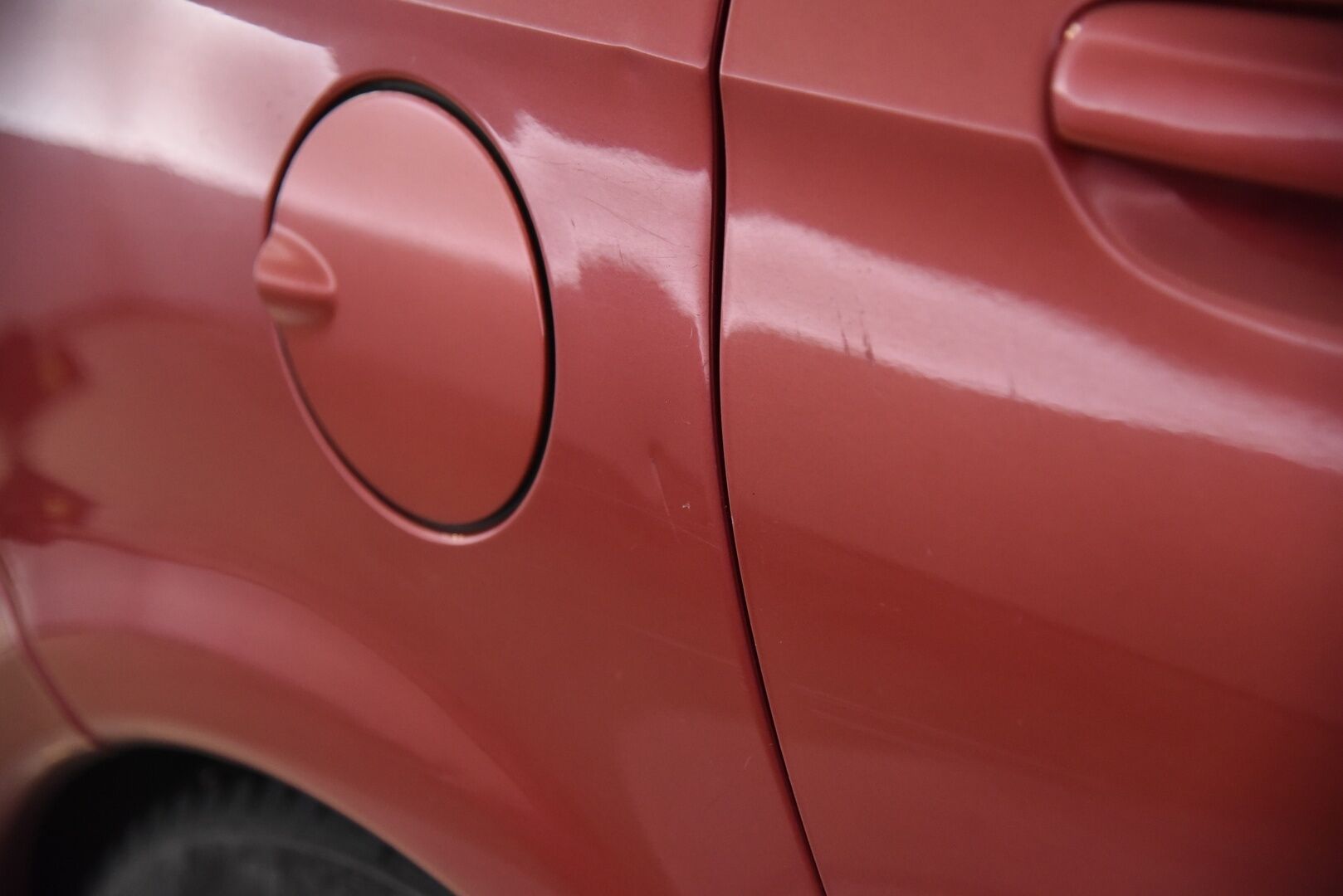 Citroen XSARA PICASSO 2003 4D Picasso 2.0 16v / Lohkolämmitin / Ruostevauriot korjattu! / 2x Renkaat / - YritysOutlet - Myydään vain yrityksille - Siisti ikäisekseen!