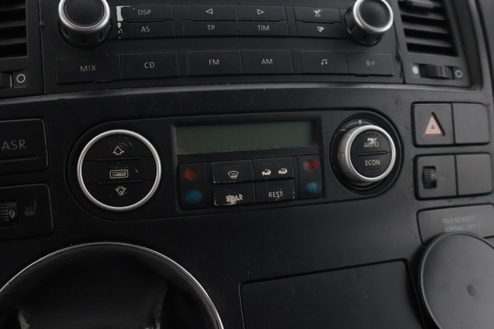 Volkswagen Multivan 2004 5D MULTIVAN MPV 2.5TDI-7HM/300 - *YritysOutlet - Myydään vain yrityksille*