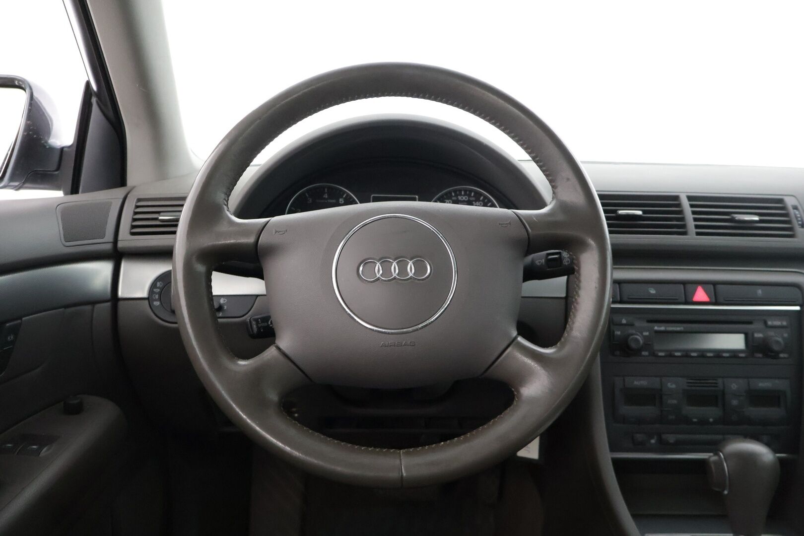 Audi A4 2003 5D A4 AVANT 2.0 CVT-8E/266 - * MYYDÄÄN HUUTOKAUPAT.COM *