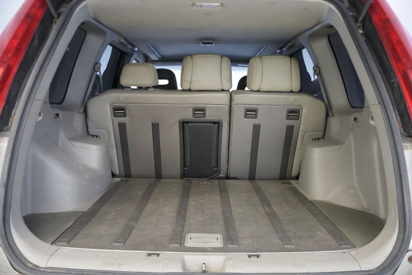 Nissan X-Trail 2006 2,0 103 Columbia Elegance 4AT 5-ov. Business - | Myydään huutokaupat.comissa | Kattoluukku | Lukko neliveto | Vetokoukku | Juuri katsastettu | - KORKO VAIN 3,99 %