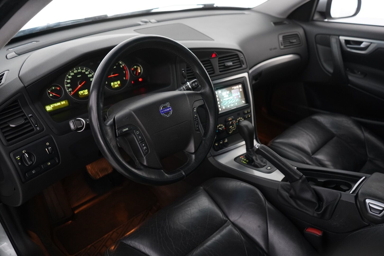 Volvo V70 2007 2.5T AWD Geartronic Summum - *Täydellinen huoltohistoria! / *Harvinainen / Suomi-auto / Nahkapenkit muistilla / Koukku / Metalliväri / Vakkari 