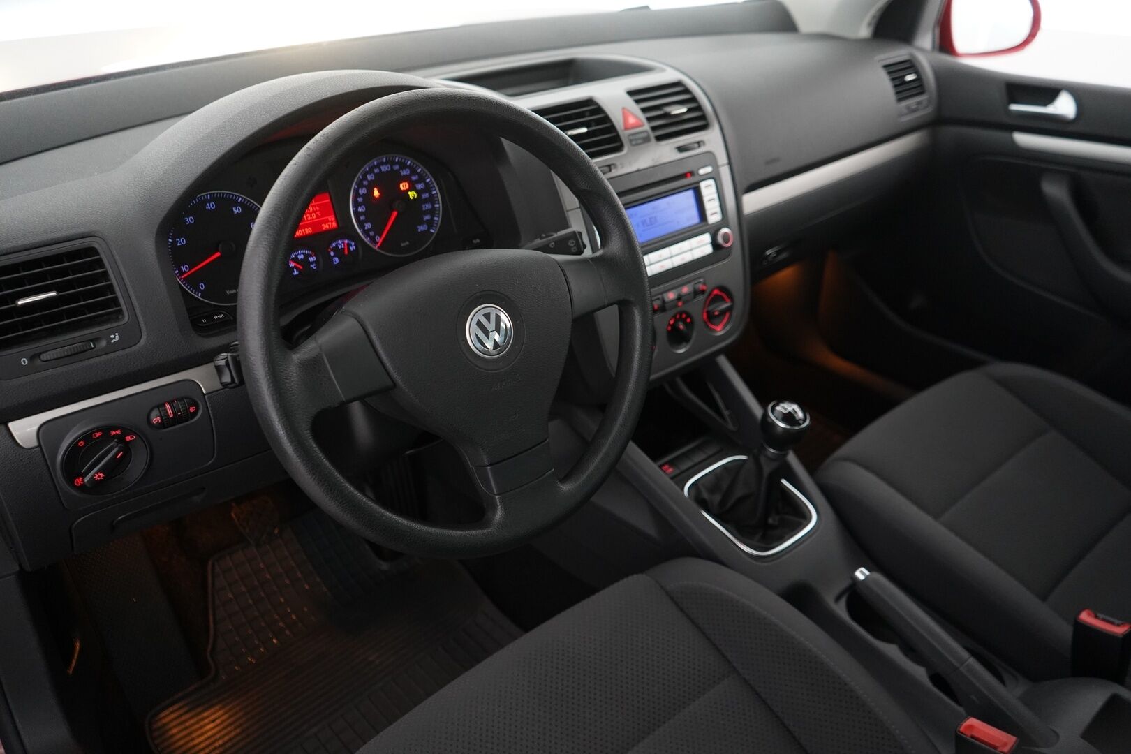 Volkswagen Golf 2007 MYYDÄÄN HUUTOKAUPAT.COM SIVUSTOLLA