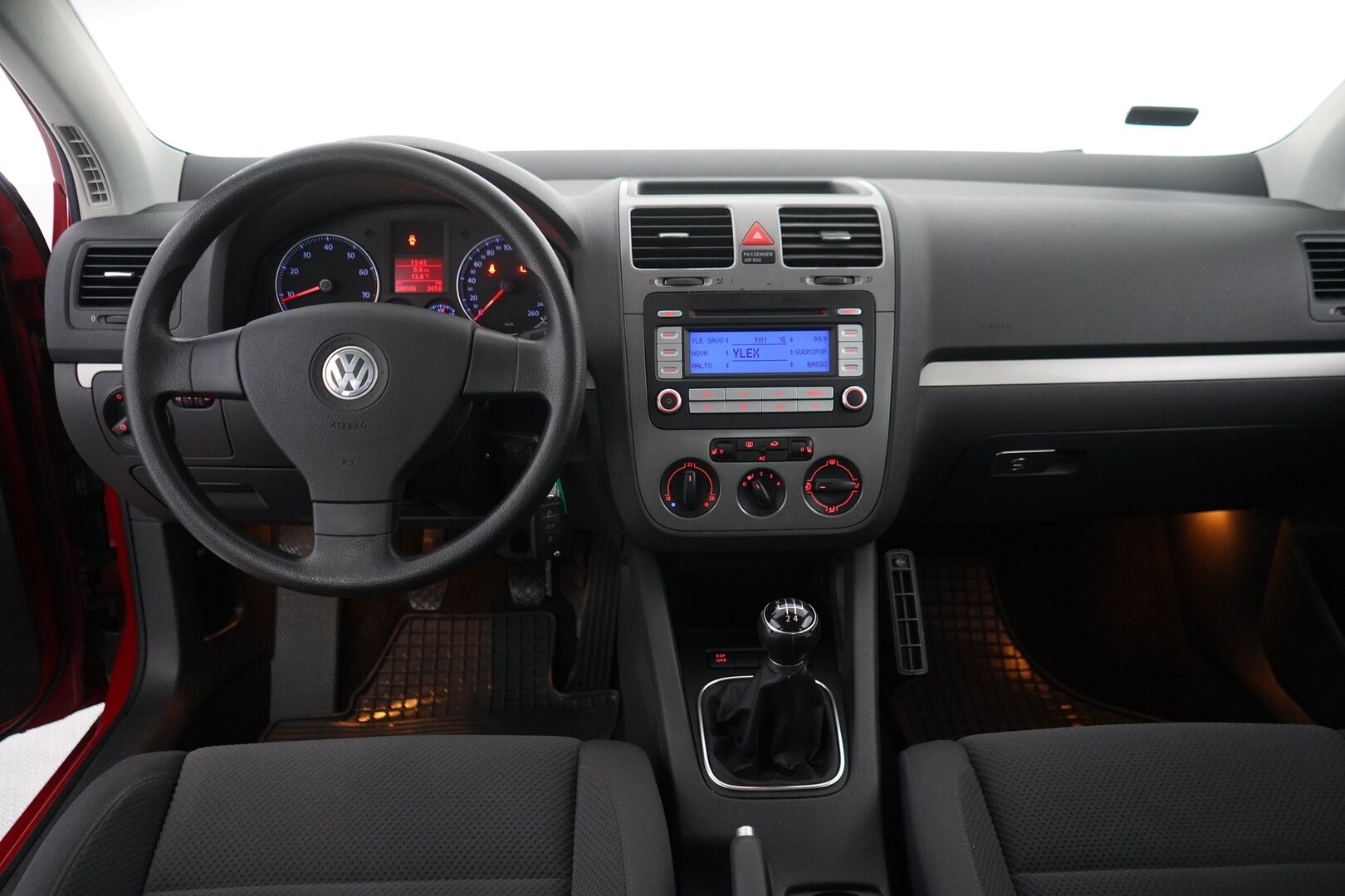 Volkswagen Golf 2007 MYYDÄÄN HUUTOKAUPAT.COM SIVUSTOLLA