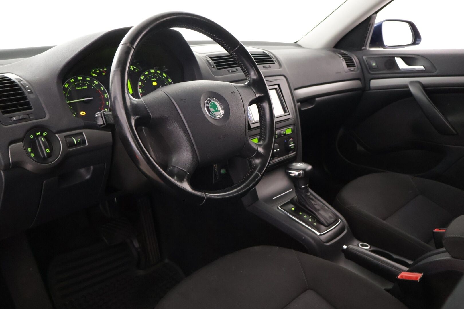 Skoda Octavia 2007 4D OCTAVIA COMBI 1.9TDI-77-AUTOMATIC YritysOutlet - Myydään vain yrityksille -  YritysOutlet - Myydään vain yrityksille | Suomi-auto | Huoltokirja | Vakkari | Xenon | Bluetooth | Vetokoukku |