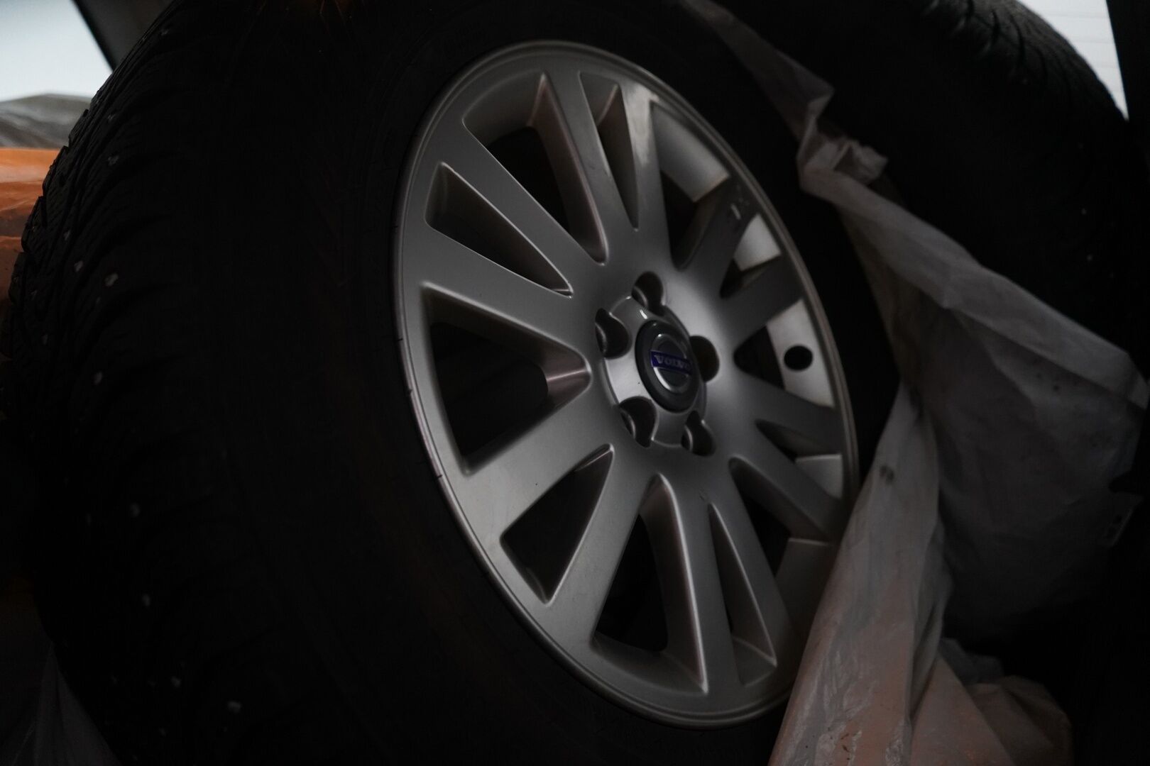 Volvo XC90 2011 D5 AWD R-Design aut * MYYDÄÄN HUUTOKAUPAT.COM* - Webasto / Vakkari / Koukku / Huollettu / Siisti / Kahdet renkaat