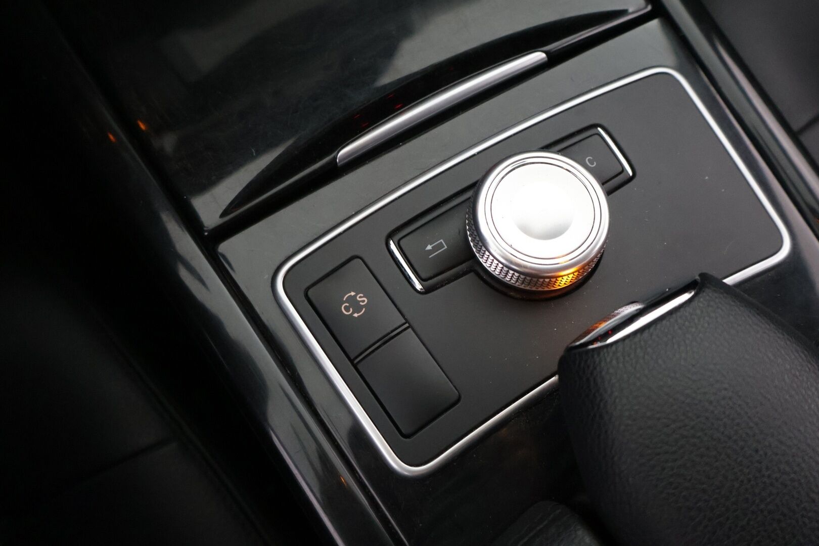 Mercedes-Benz E 2010 350 CDI BE T A *YritysOutlet - Myydään vain yrityksille* - Vakkari | P-Tutka | Xenon | Puolnahat | Sähkökontti | Penkinlämmittimet