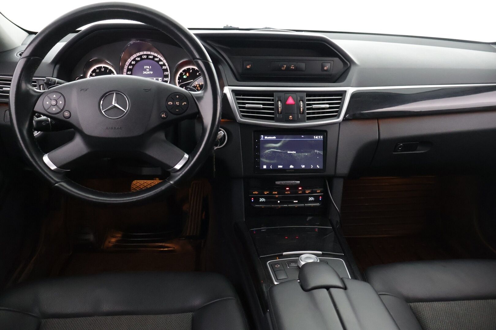 Mercedes-Benz E 2010 350 CDI BE T A *YritysOutlet - Myydään vain yrityksille* - Vakkari | P-Tutka | Xenon | Puolnahat | Sähkökontti | Penkinlämmittimet